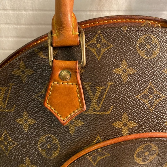 Beautiful Louis Vuitton Ellipse MM W/Certificate of Authenticity - Picture 3 of 15
